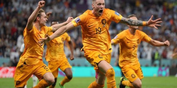 333体育|电竞-官方网站-【人物】双响+绝平 草根中锋绝境爆发难改荷兰宿命