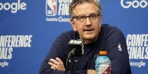 前球员：芬奇不是那种总冠军主帅 他总是在关键时刻犯错误